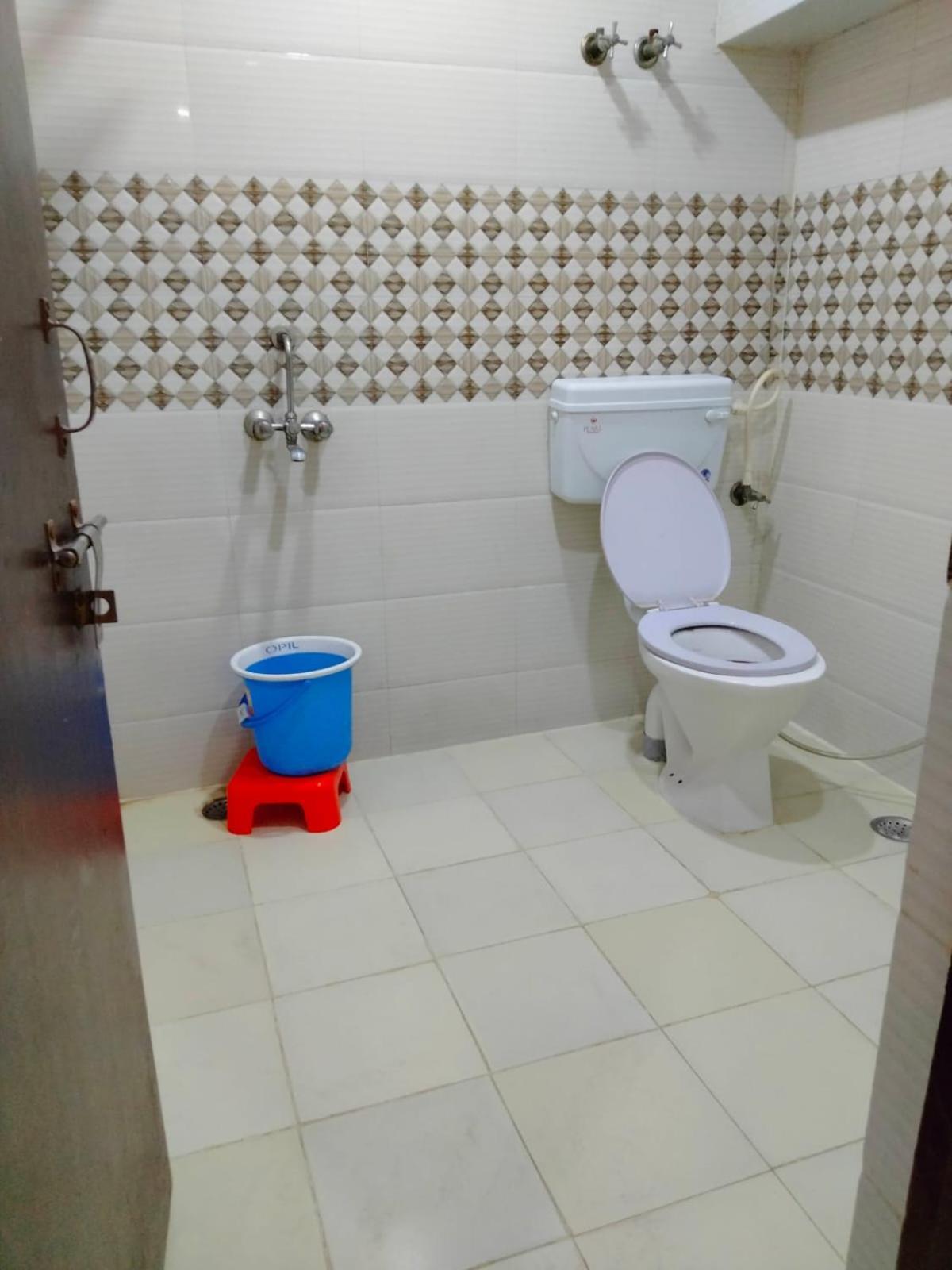 Hotel Atithi Galaxy Kanpur Buitenkant foto