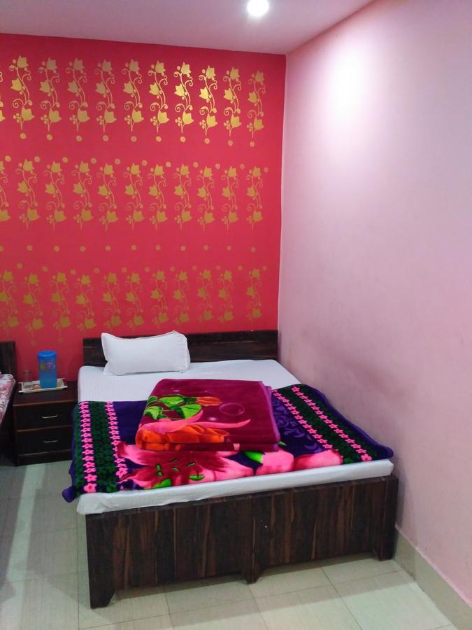 Hotel Atithi Galaxy Kanpur Buitenkant foto