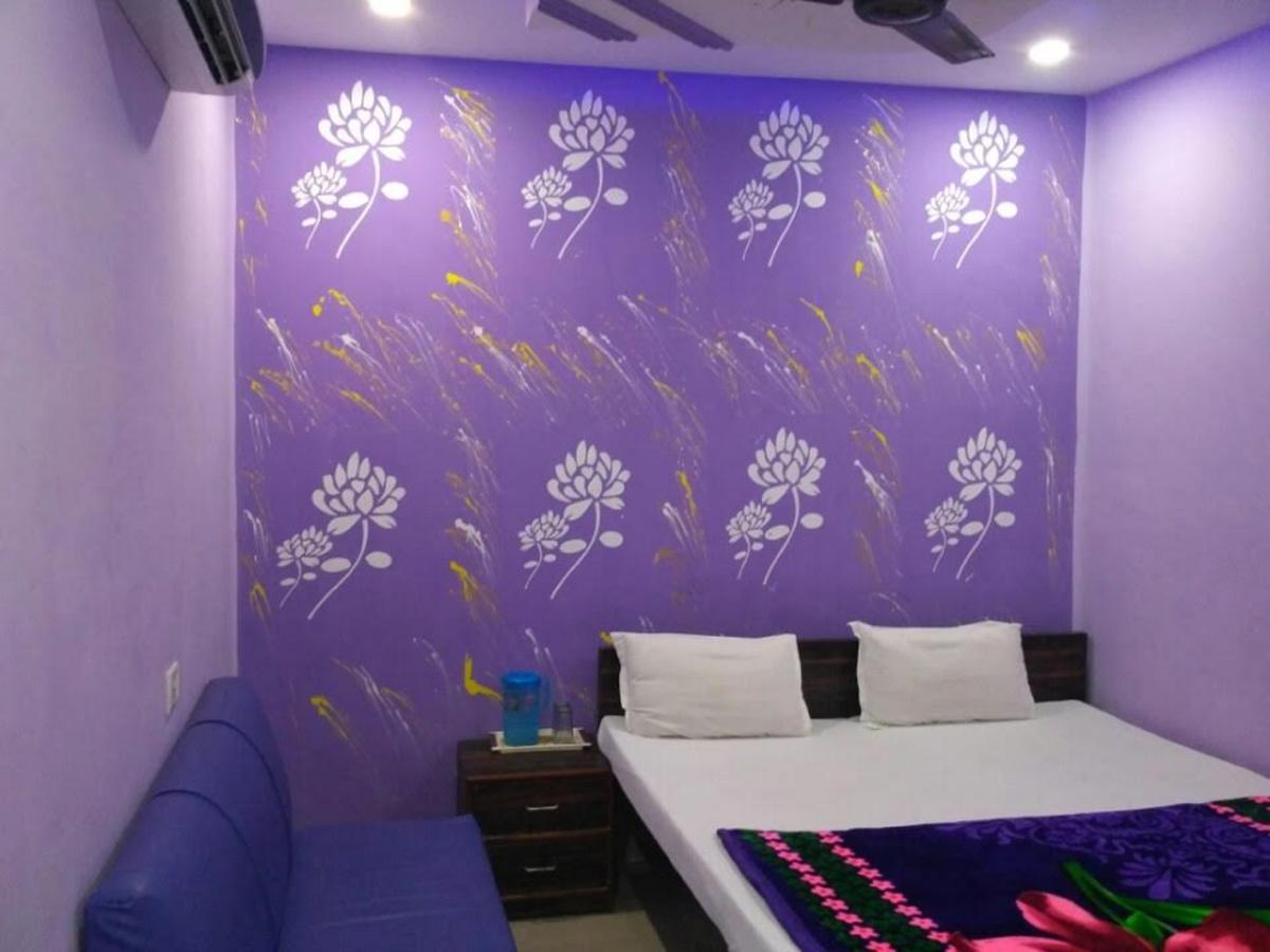 Hotel Atithi Galaxy Kanpur Buitenkant foto